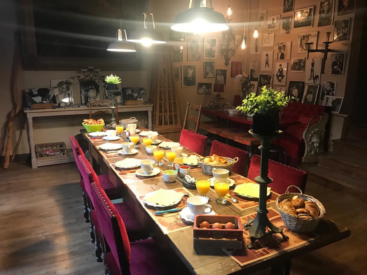 Gothique Cafe Otel Baume-les-Messieurs Dış mekan fotoğraf