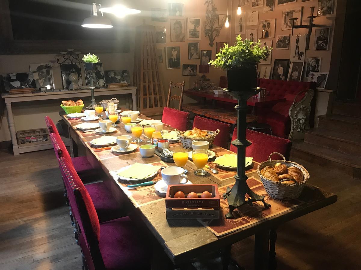 Gothique Cafe Otel Baume-les-Messieurs Dış mekan fotoğraf